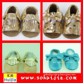 Shenzhen factory price export USA sweet color tassels and bow moccasin high quality shoes with baby